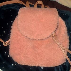 Faux fur Dusty Rose Backpack 3/10$